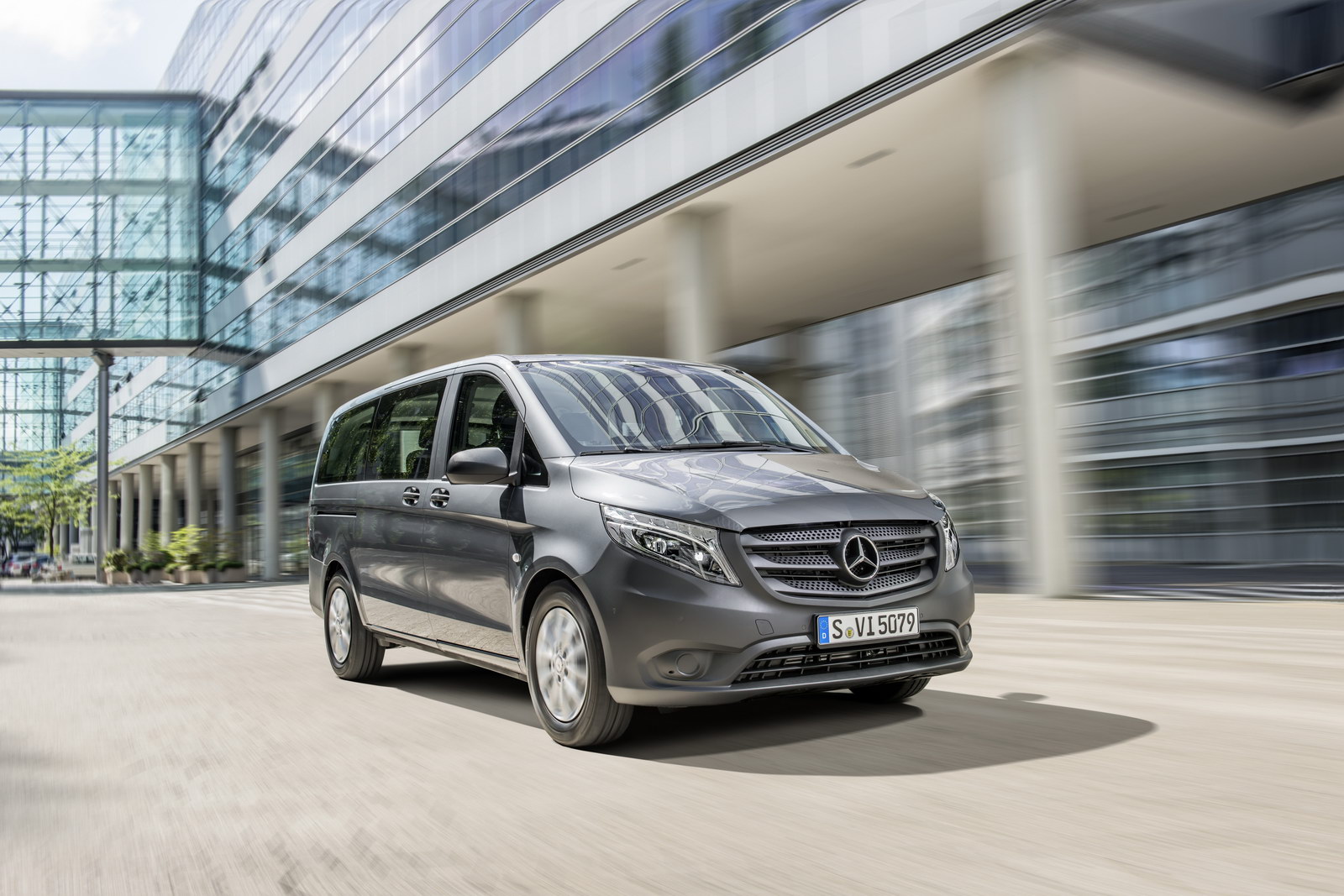 Mercedes_Benz_Vito_21.jpg