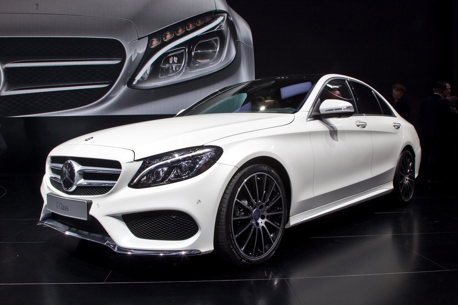 Mercedes_Benz_Class_2015_2.jpg