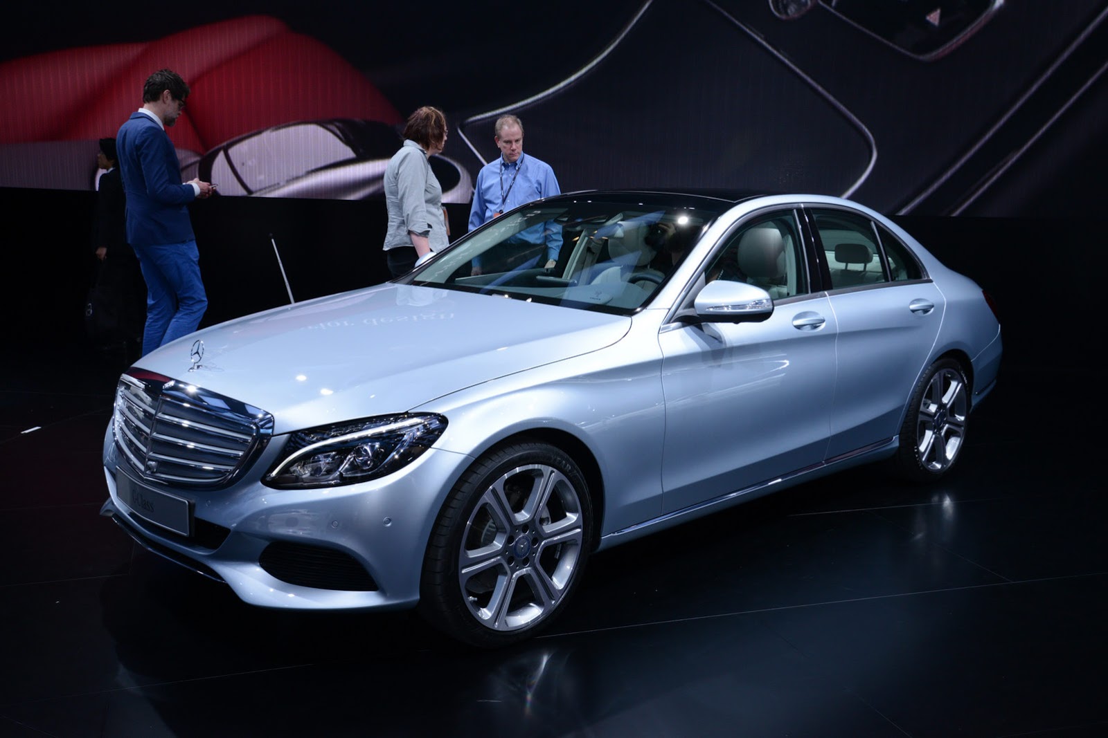 Mercedes_Benz_Class_2015_5.jpg