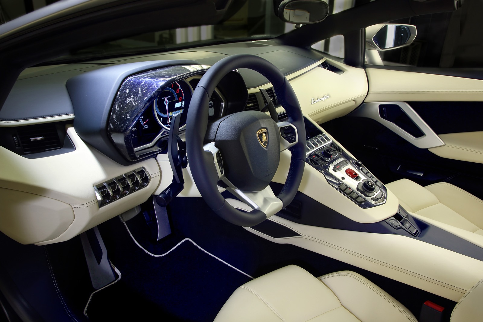 Lamborghini_Aventador_LP700_4_Roadster_Ad_Personam_5_3_.jpg