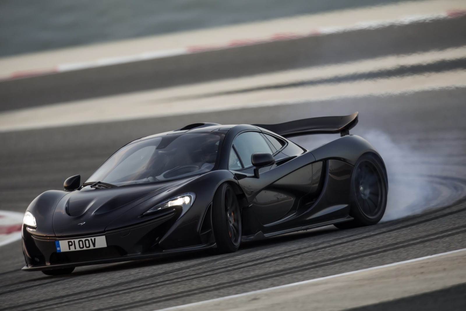 McLaren_P1_10.jpg