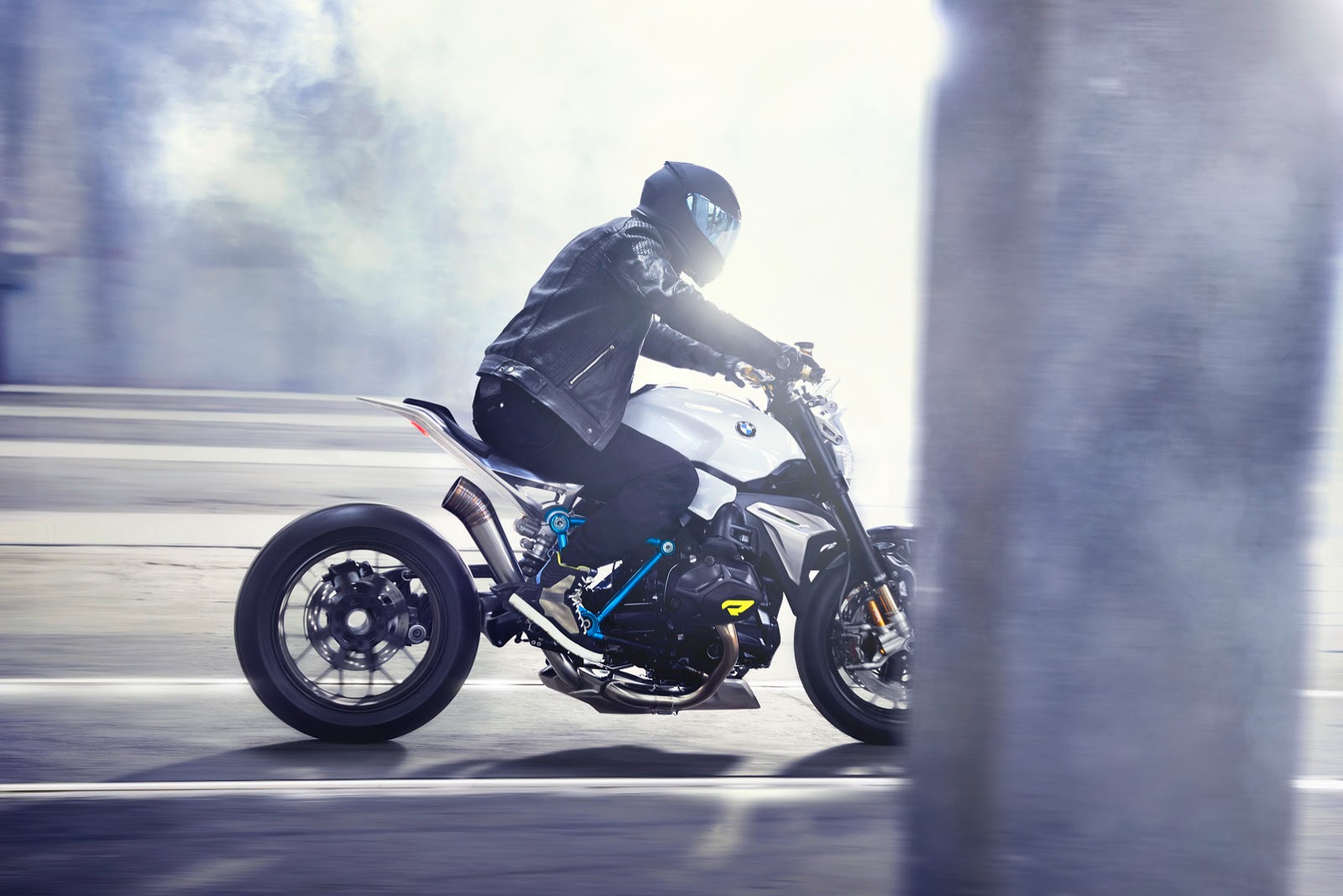 BMW_Motorrad_Concept_Roadster_13.jpg