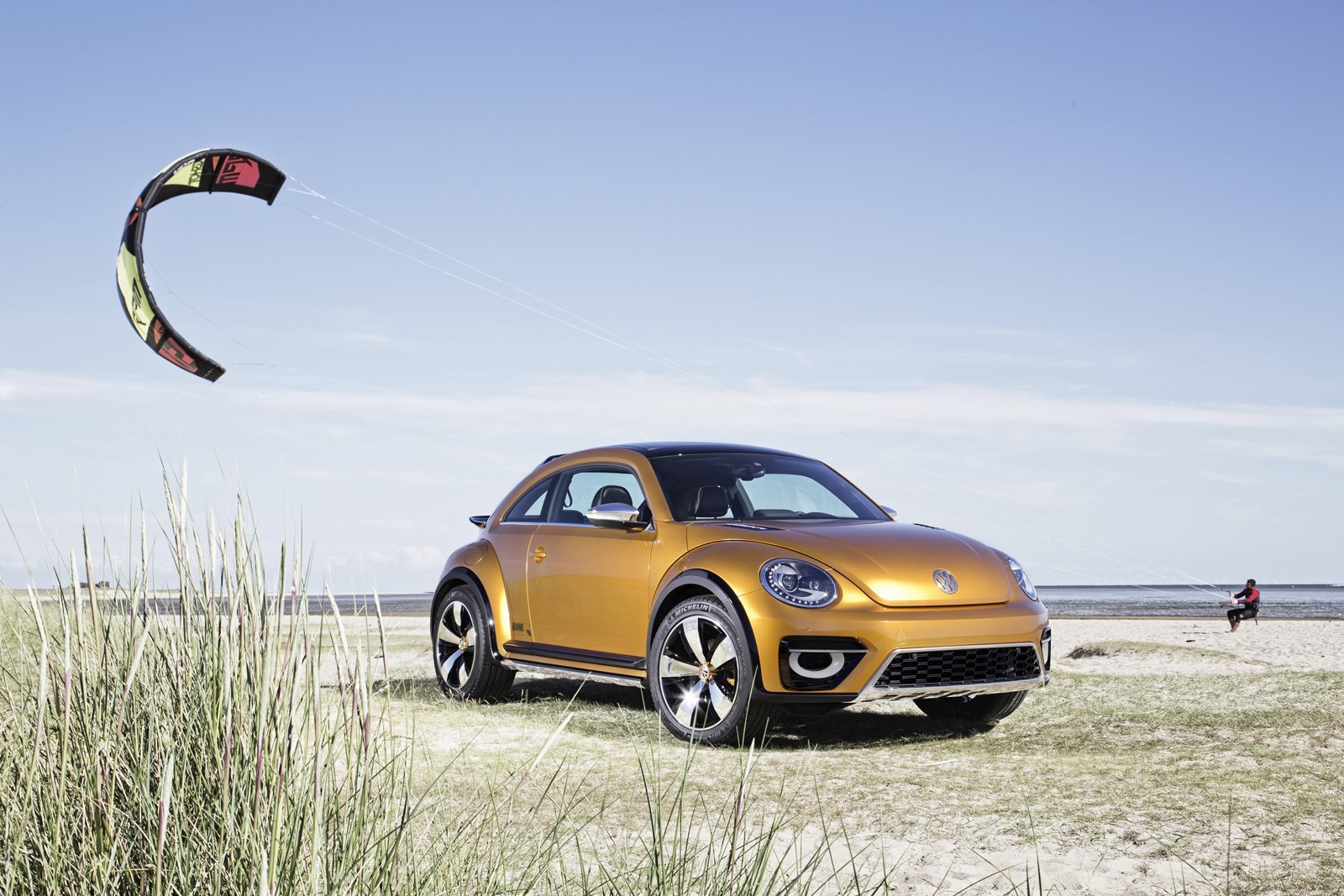 VW_Beetle_Dune_Concept_9_3_.jpg