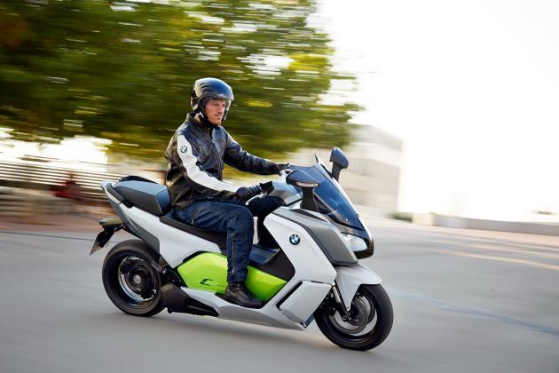 BMW_Electric_Scooter_10_2_.jpg