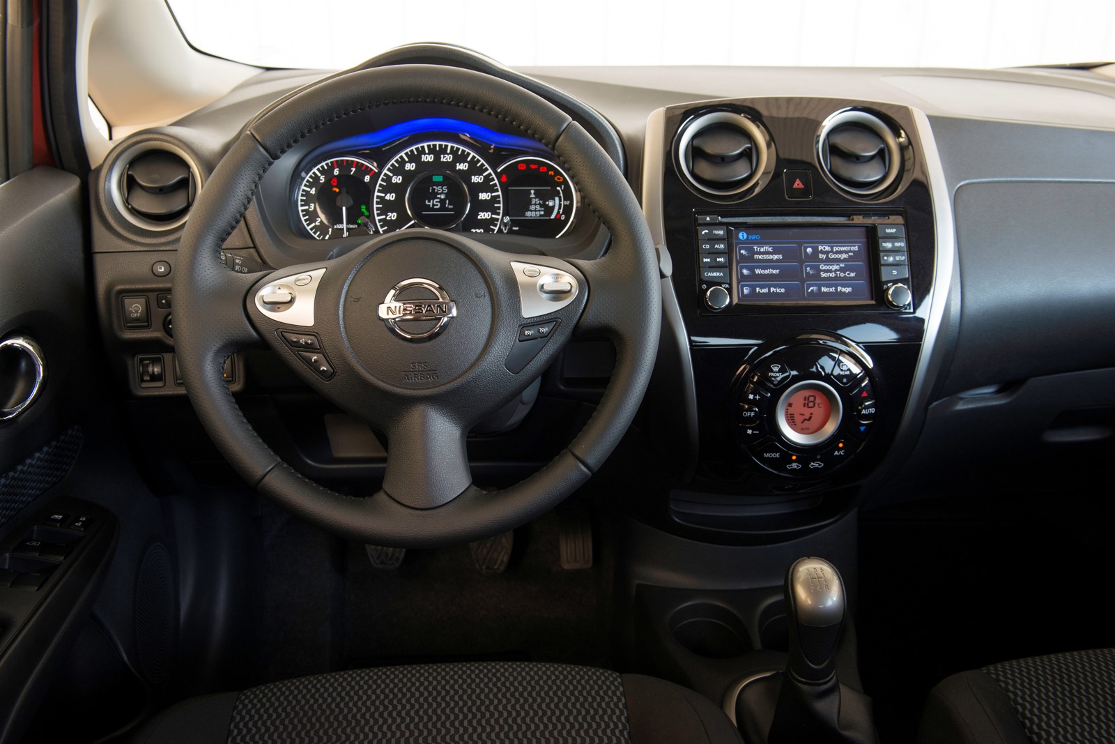 Nissan_Note_Dynamic_Styling_Pack_12_3_.jpg