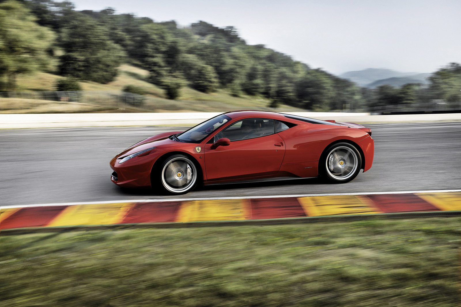 Ferrari_458_Italia_1.jpg