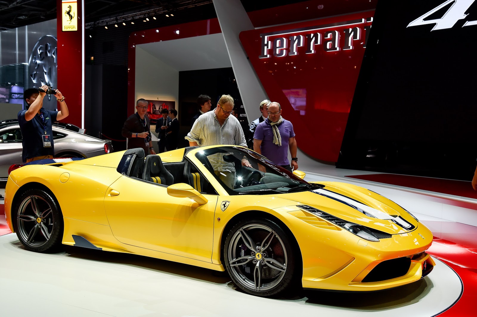 Ferrari_3.jpg
