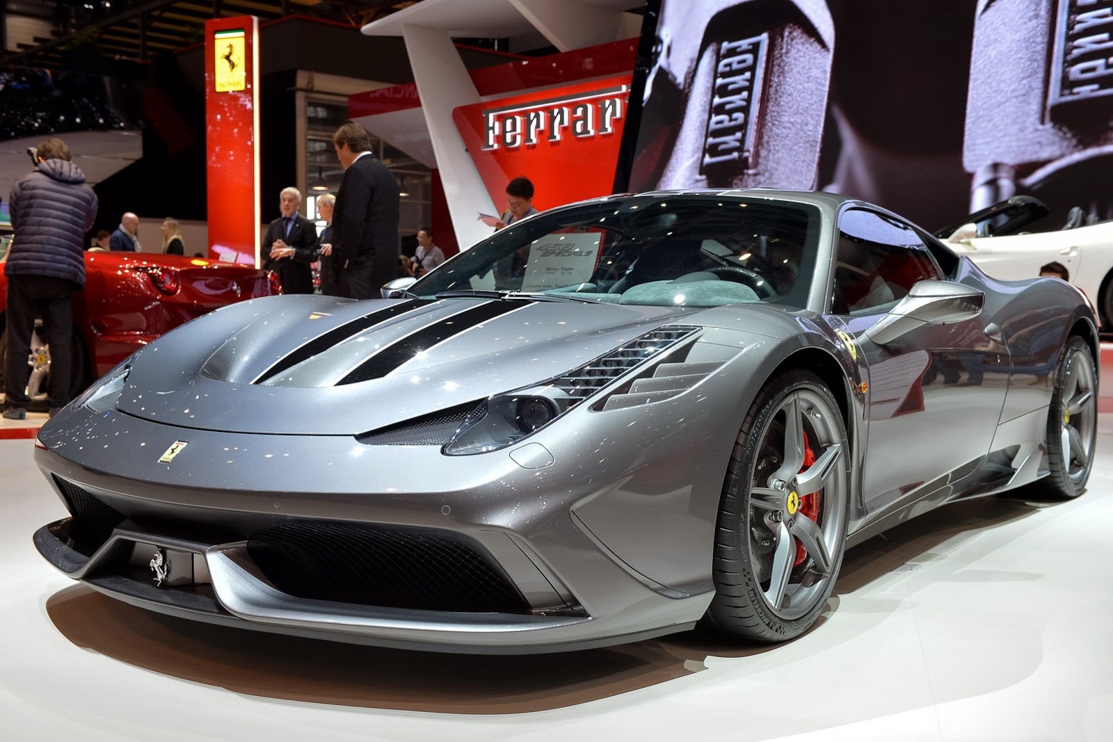 Ferrari_458_Speciale_2_2_.jpg