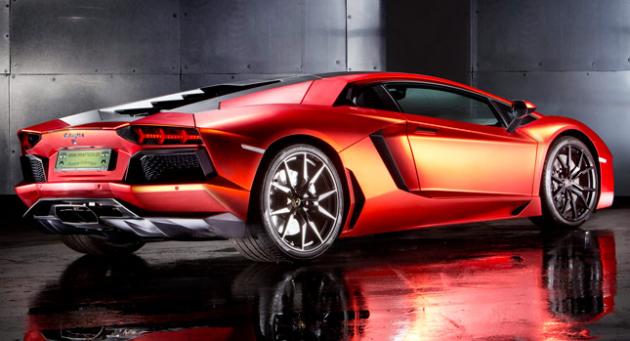 Lamborghini_Aventador_Foil_Wrap_1.jpg