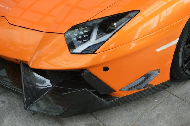 DMC_Lamborghini_Aventador_SV_Roadster_3_2_.jpg