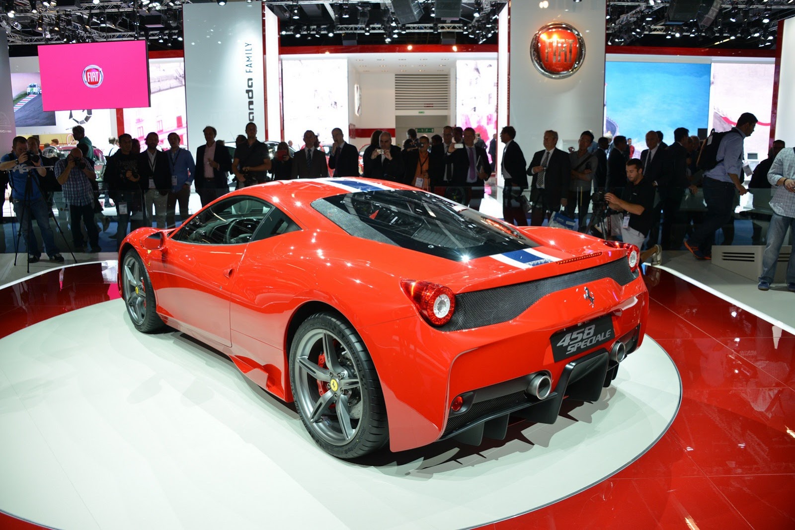 Ferrari_458_Speciale_3_2_.jpg