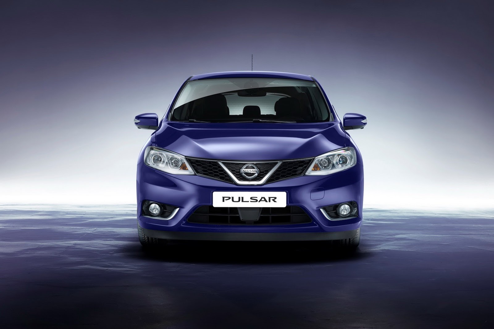 Nissan_Pulsar_3_2_.jpg