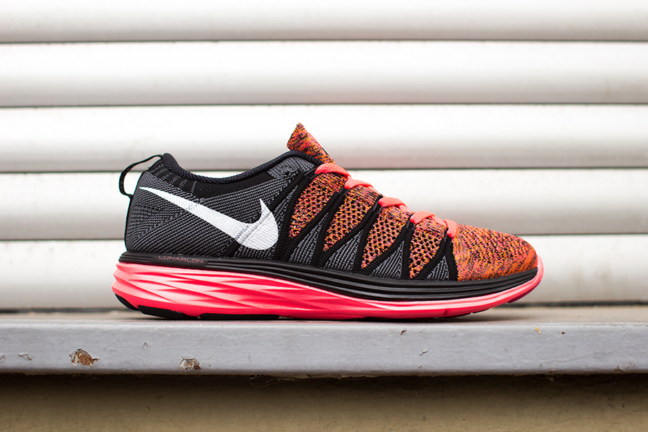 flyknit_lunar2_hyper_punch_black_1.jpg