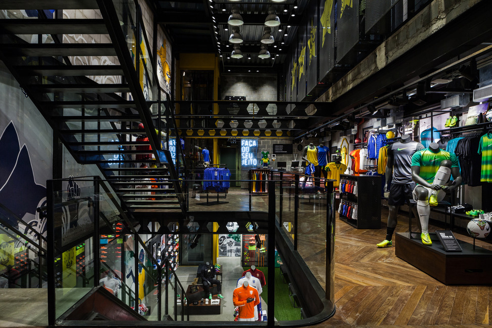 nike_opens_first_football_only_store_in_brasil_1_1.jpg