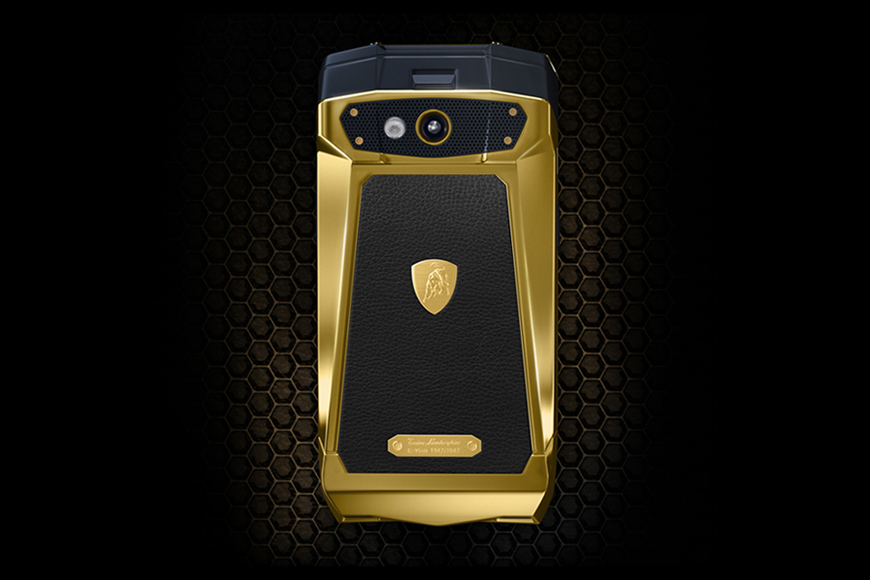 Tonino_Lamborghini_Launches_Android_Smartphone_03.jpg