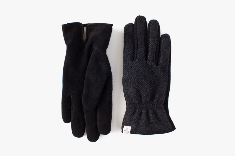 visvim_cashmere_gloves_3_958x640.jpg