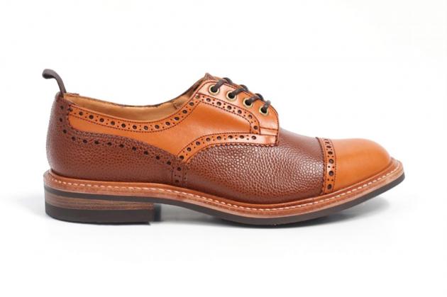 trickers_triads_2013_fall_two_tone_leather_toe_cap_derby_brogue_shoes_1.jpg