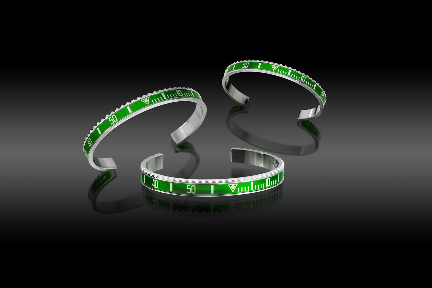 speedometer_official_bracelets_1.jpg