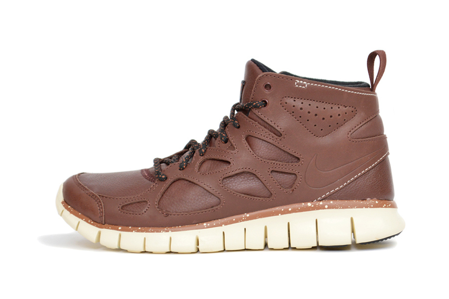 nike_2013_holiday_nsw_leather_sneakerboots_3.jpg