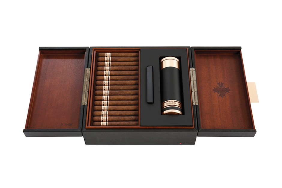 jay_z_and_cohiba_red_dot_partner_to_launch_comador_cigars_1.jpg
