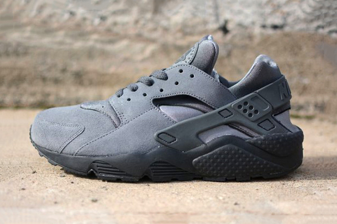 nike_air_huarache_le_cool_grey_1.jpg