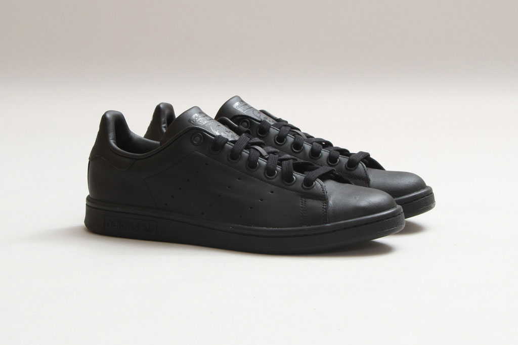 adidas_stan_smith_black_black_1.jpg