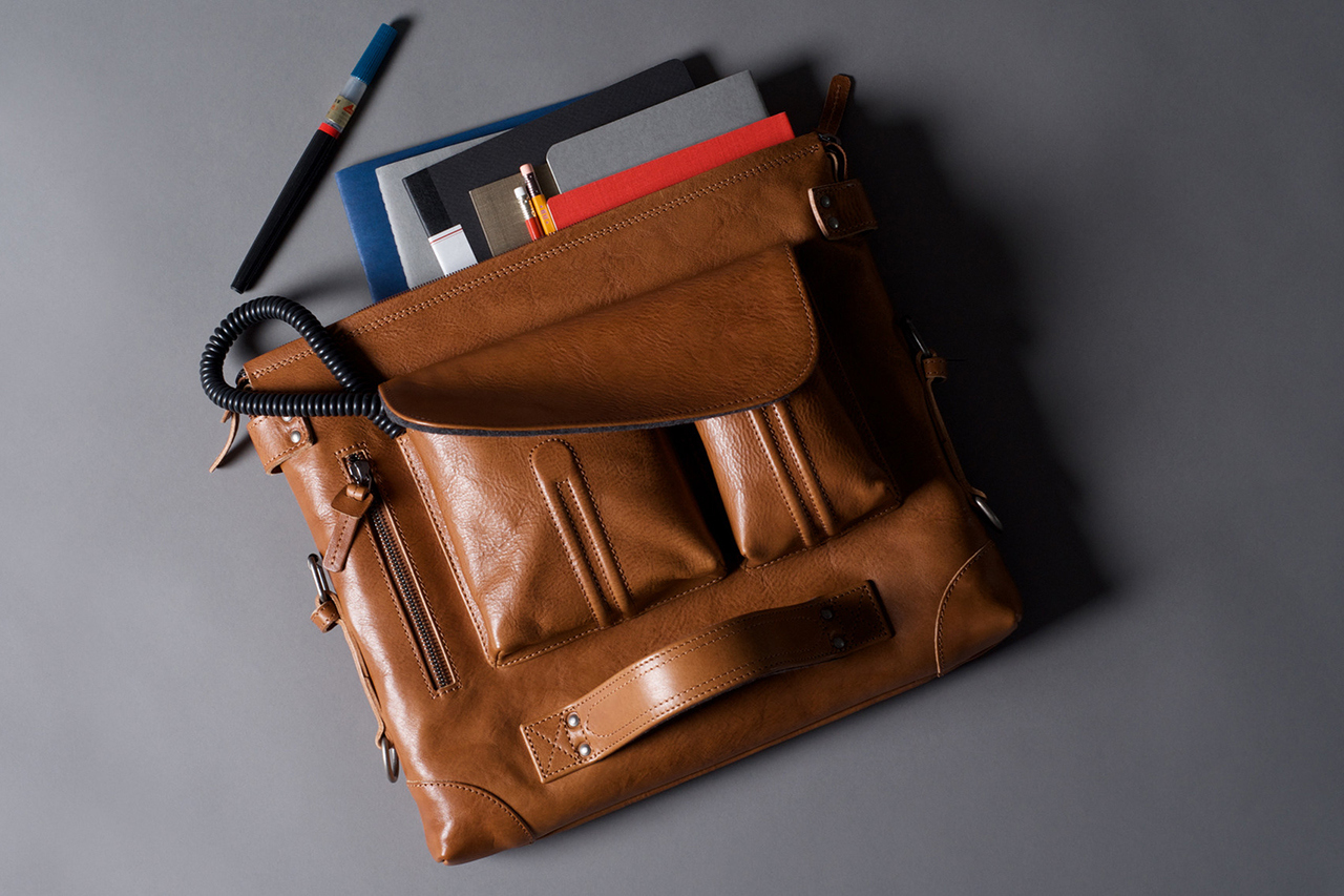 hard_graft_2pack_leather_messenger_3.jpg