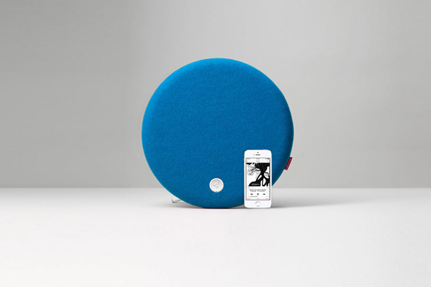 Libratone_Loop_Wireless_Mount_Speaker_1.jpg