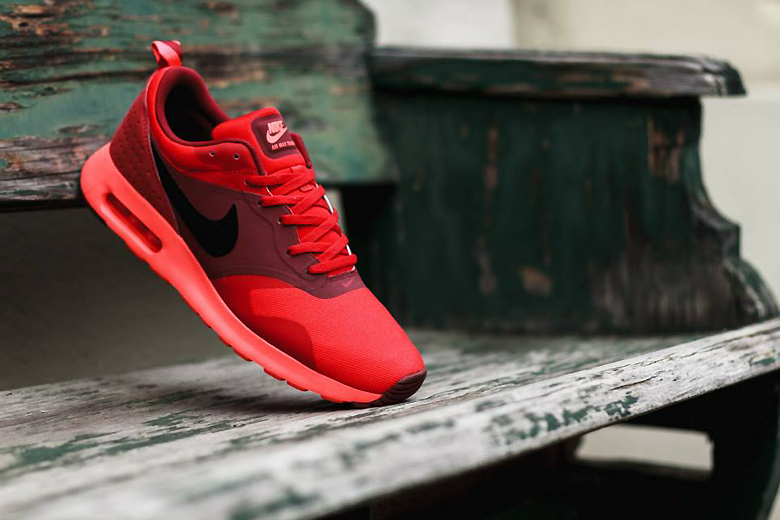 nike_air_max_tavas_university_red_1.jpg