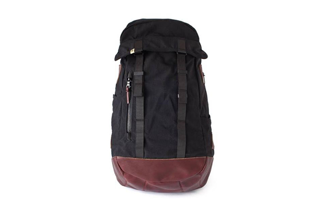 visvim_lamina_backpack_01.jpg