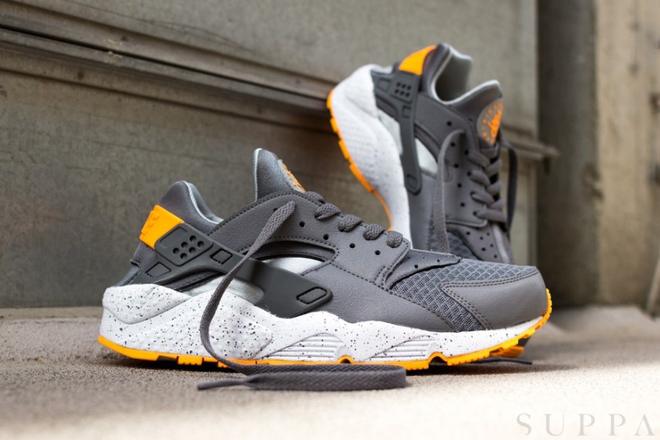 nike_air_huarache_grey_orange_1.jpg