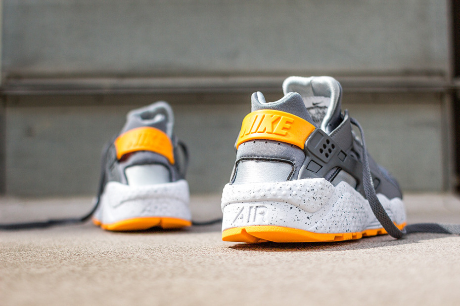 nike_air_huarache_grey_orange_5.jpg