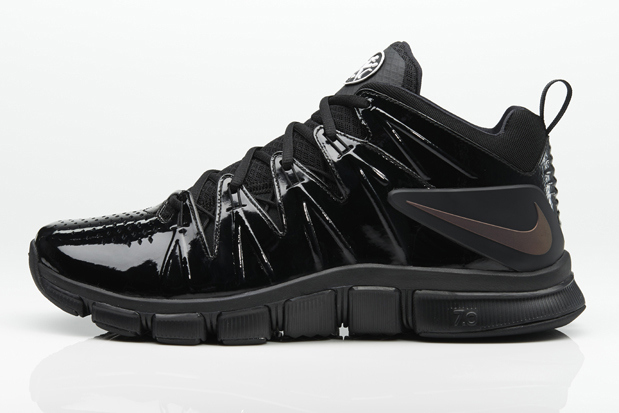 nike_free_trainer_70_homecoming_1.jpg