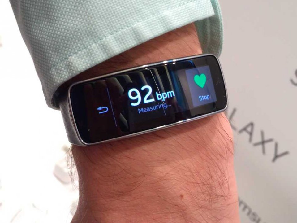 samsung_gear_fit2.png