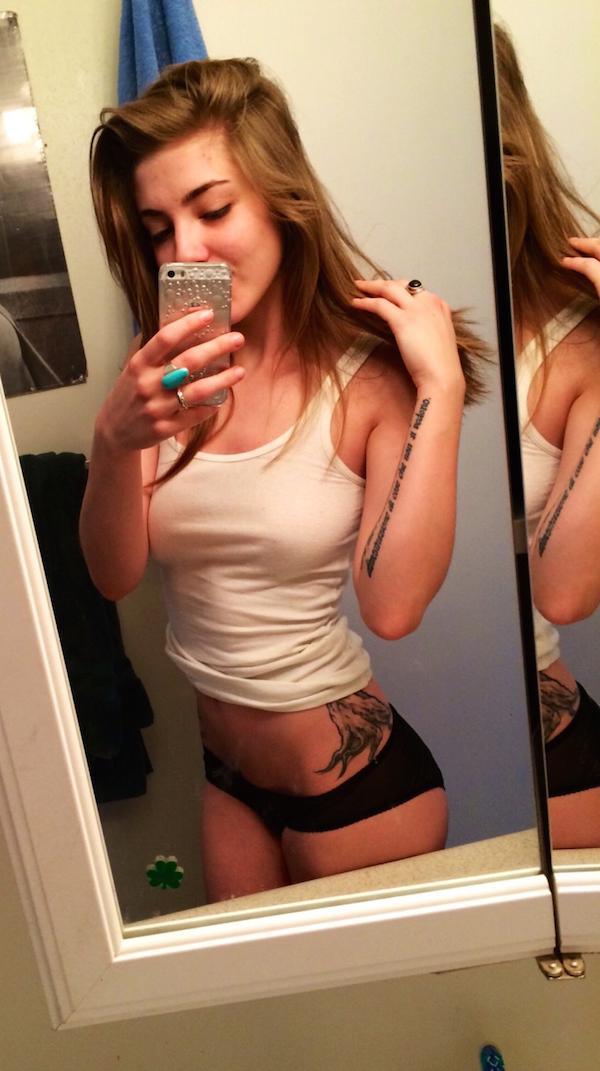 Here Are the 21 Hottest Mirror Selfies of The Week :: FOOYOH ENTERTAINMENT.