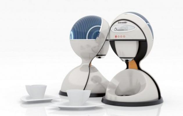 for_those_who_like_to_rough_it_or_absolutely_cannot_go_without_their_caffeine_heres_a_solar_powered_coffemaker.jpg
