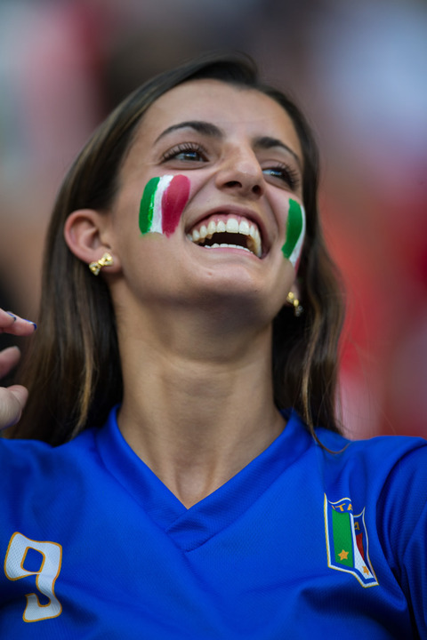 gallery_main_World_Cup_Hottest_Fans_11.jpg