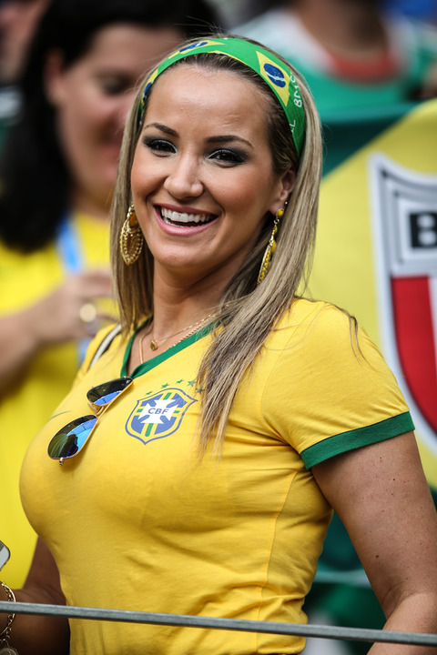 gallery_main_World_Cup_Hottest_Fans_14.jpg