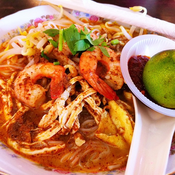 Authentic_Sarawak_Laksa.jpg