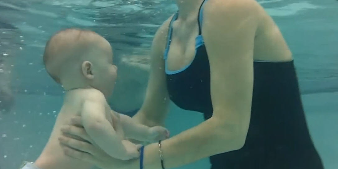 babyswimming1.jpg