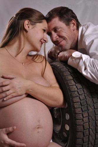 awkward_pregnancy_photos_4.jpg