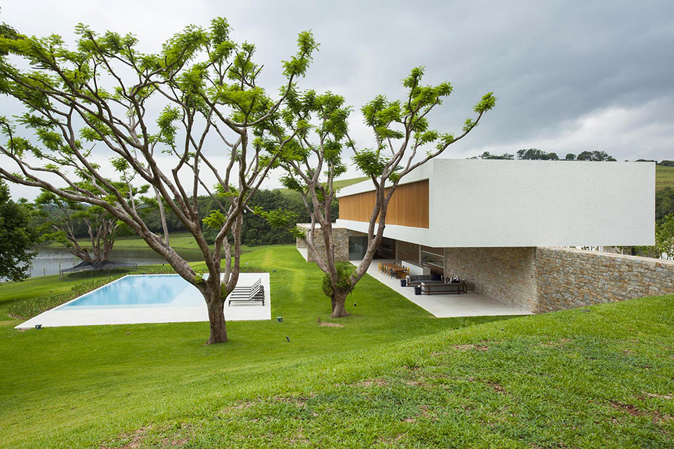 Stunning_modern_residence_in_Brazil.jpg