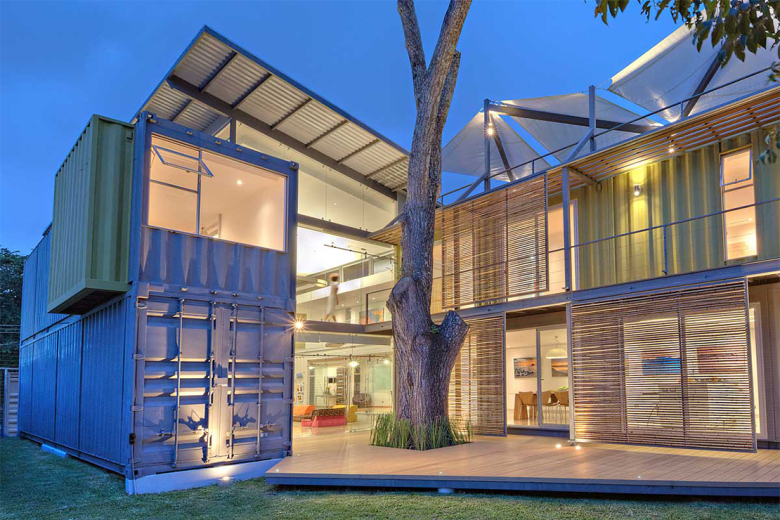 the_shipping_container_constructed_casa_incubo_by_maria_jose_trejos_1.jpg