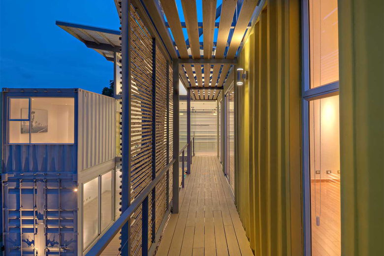 the_shipping_container_constructed_casa_incubo_by_maria_jose_trejos_4.jpg