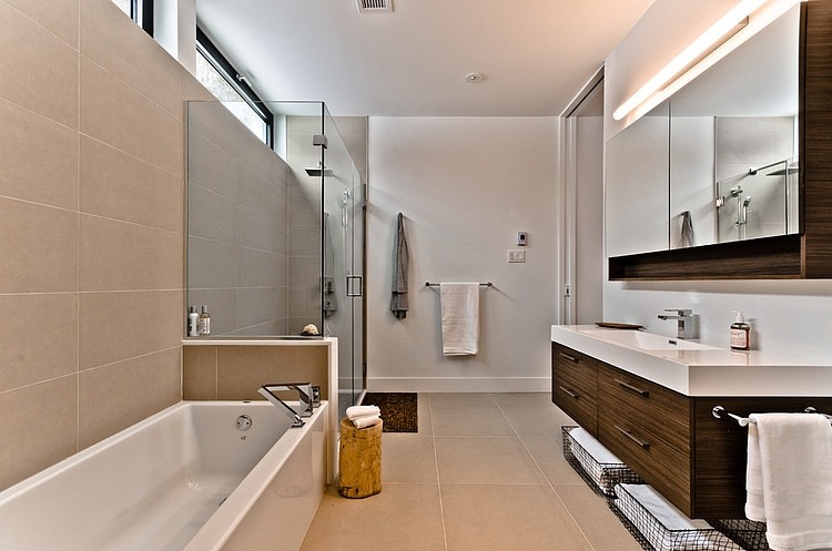 Bathroom_Via_Sauvagia.jpg