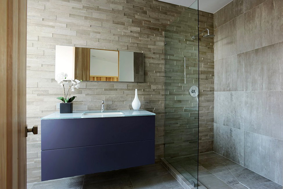 Luxury_home_bathroom_details.jpg