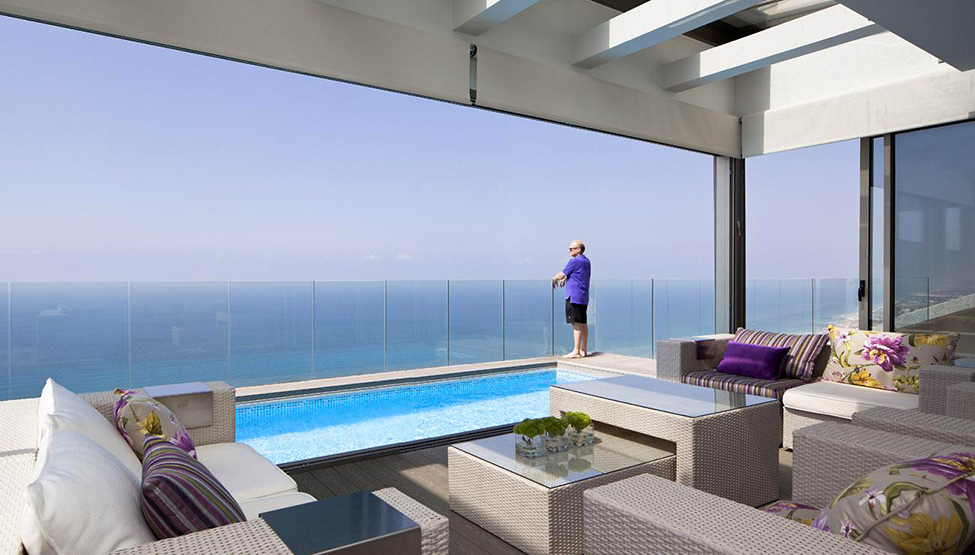 Luxury_house_in_Israel.jpg
