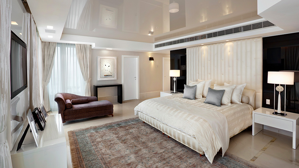 Luxury_bedroom.jpg