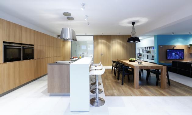 Wooden_kitchen.jpg