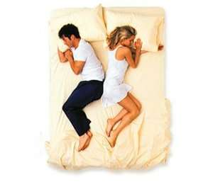 couples_sleeping_positions_8.jpg